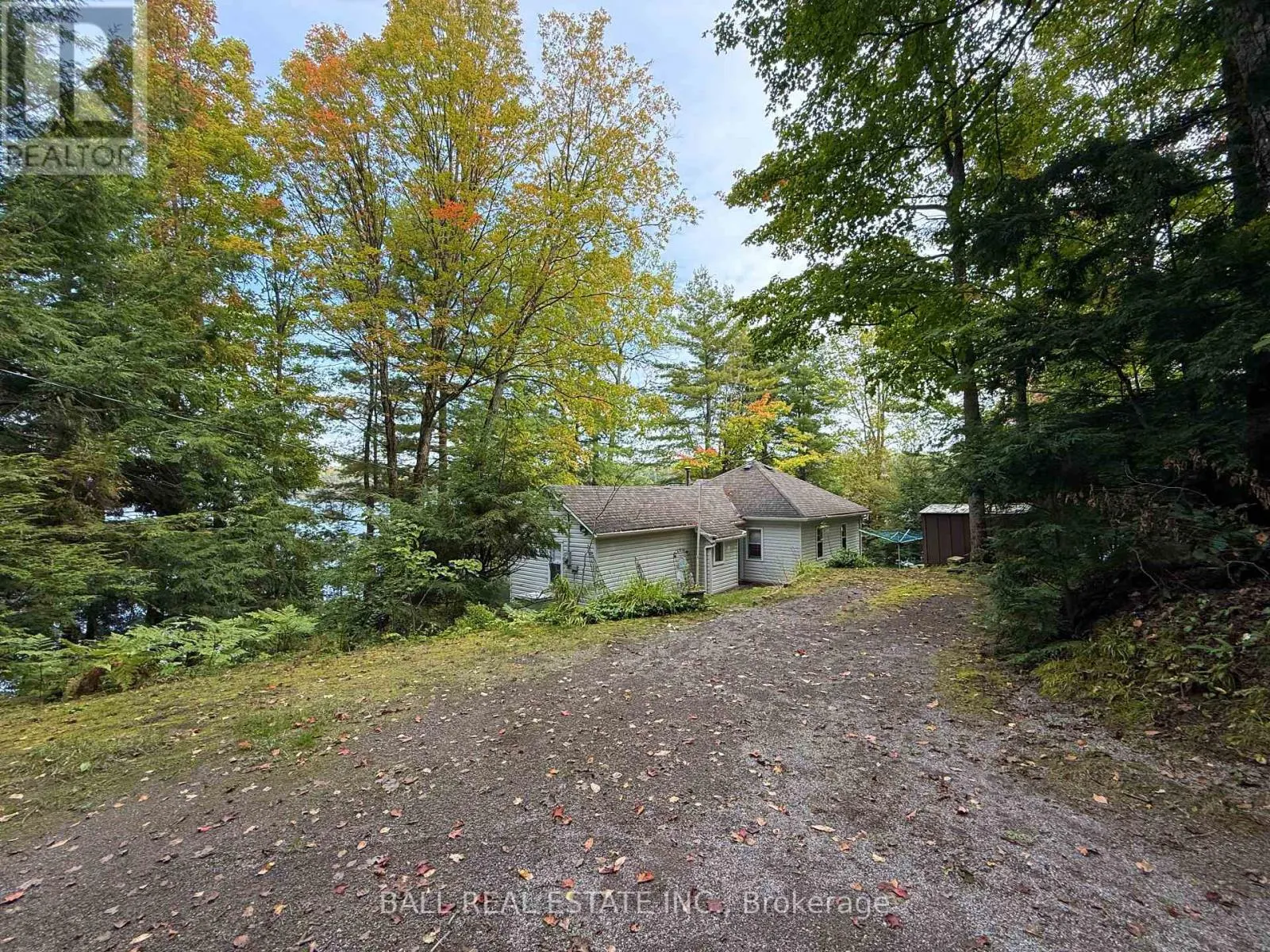 551 RENWICK ROAD
