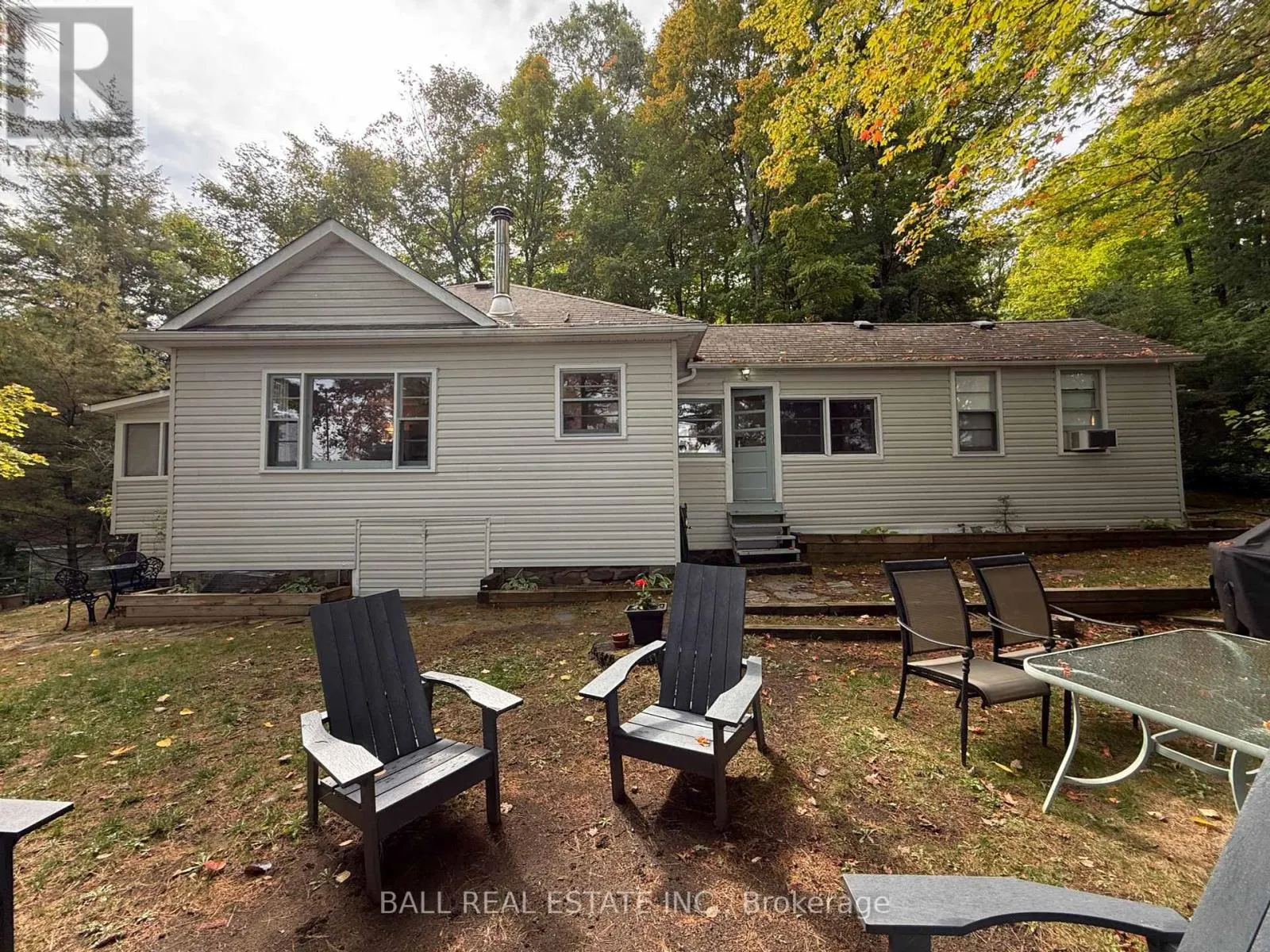 551 RENWICK ROAD