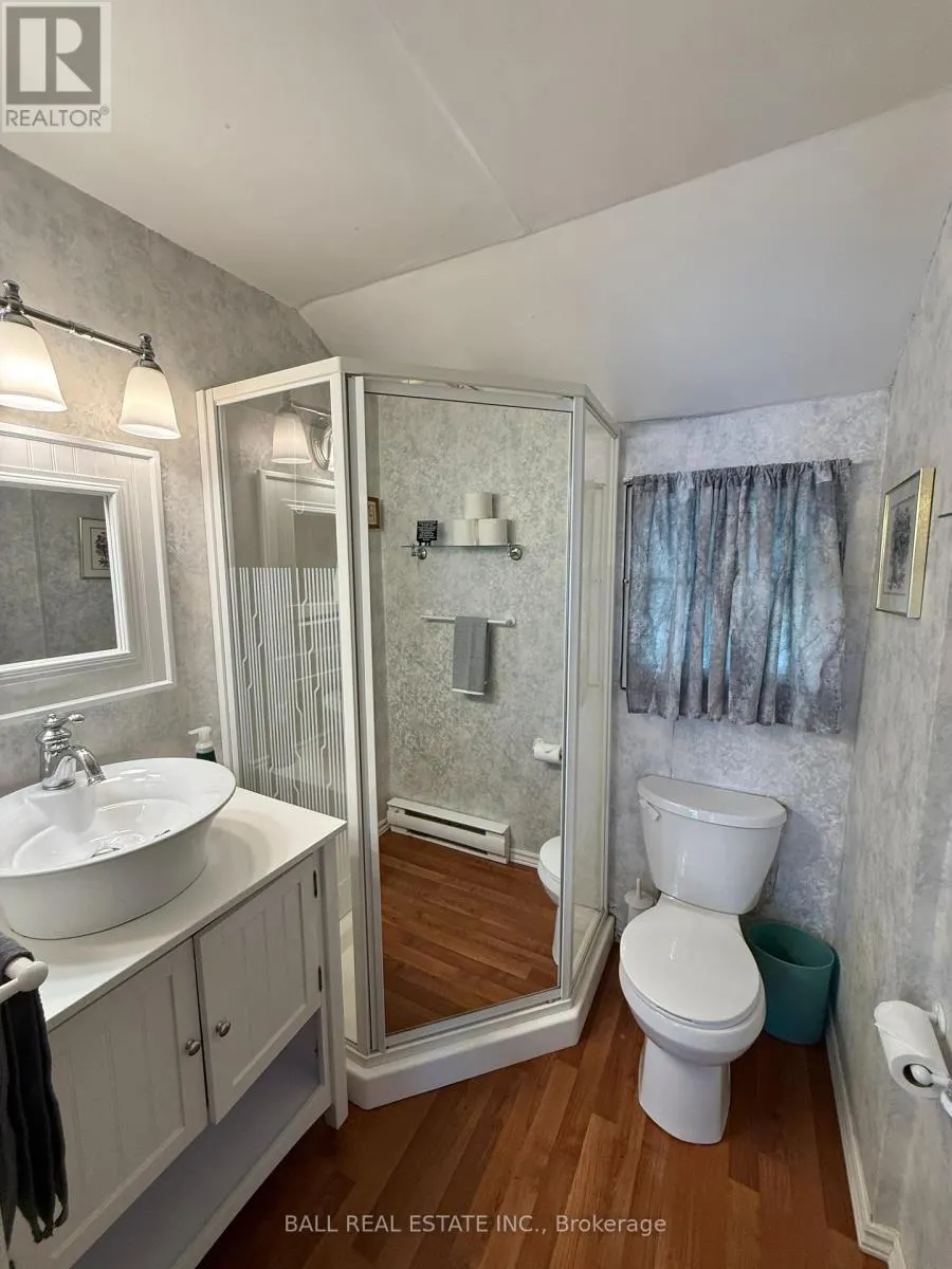 551 RENWICK ROAD