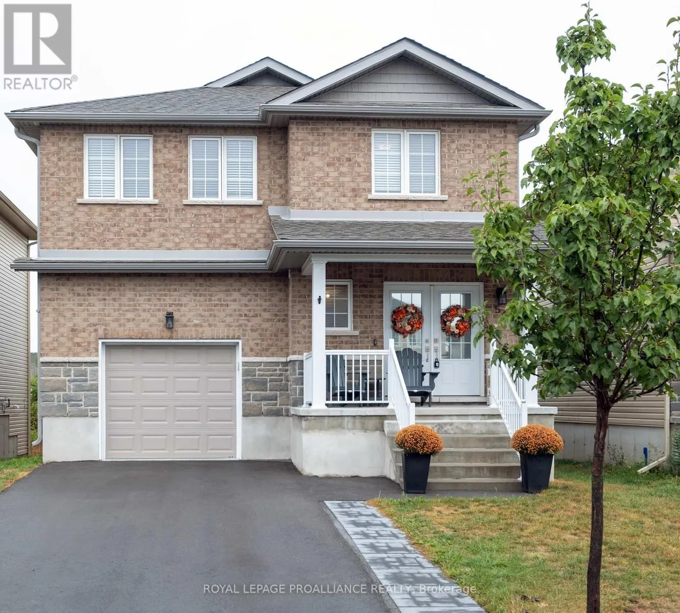 54 BRENNAN CRESCENT