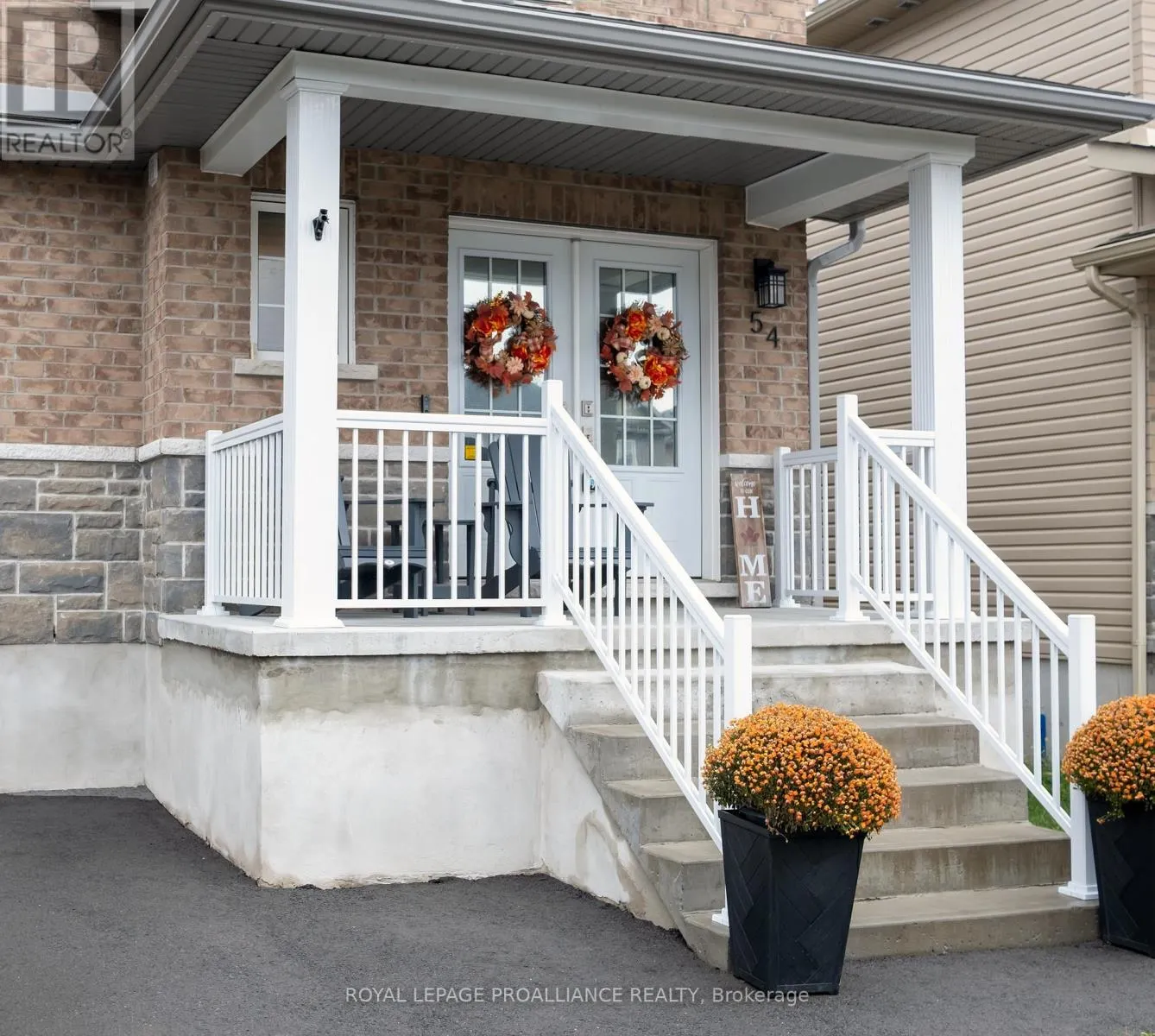 54 BRENNAN CRESCENT