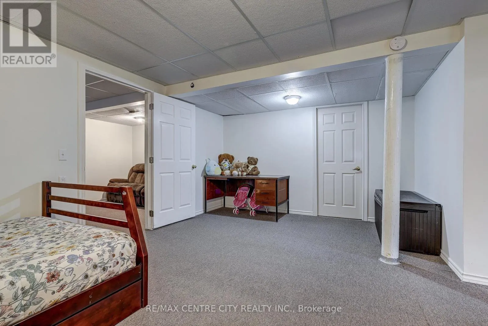 8109 SANDYTOWN ROAD