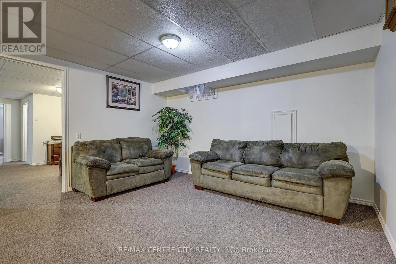 8109 SANDYTOWN ROAD