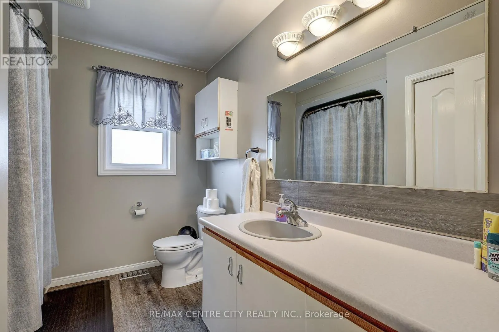 8109 SANDYTOWN ROAD