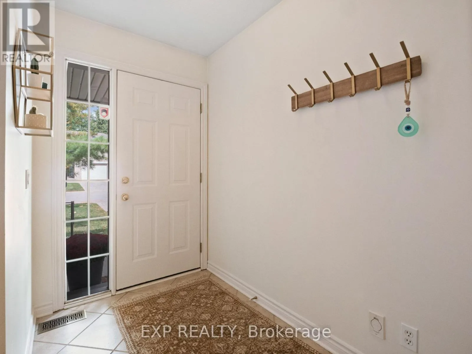 23 - 3241 MONTROSE ROAD, #23