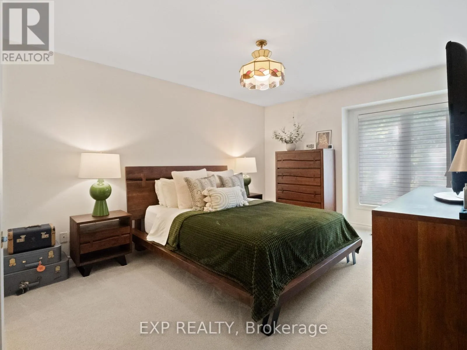 23 - 3241 MONTROSE ROAD, #23
