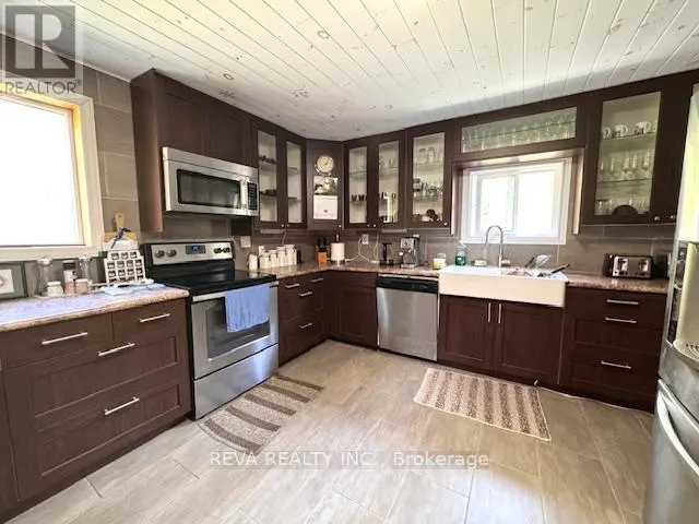 472 ROSE ISLAND ROAD