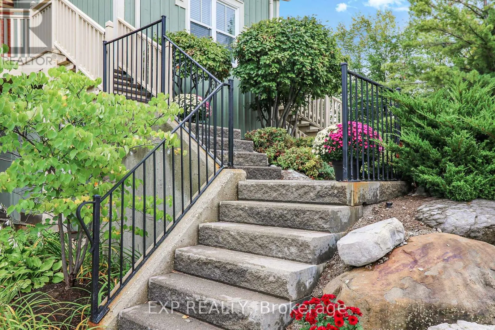 222 - 170 SNOWBRIDGE WAY