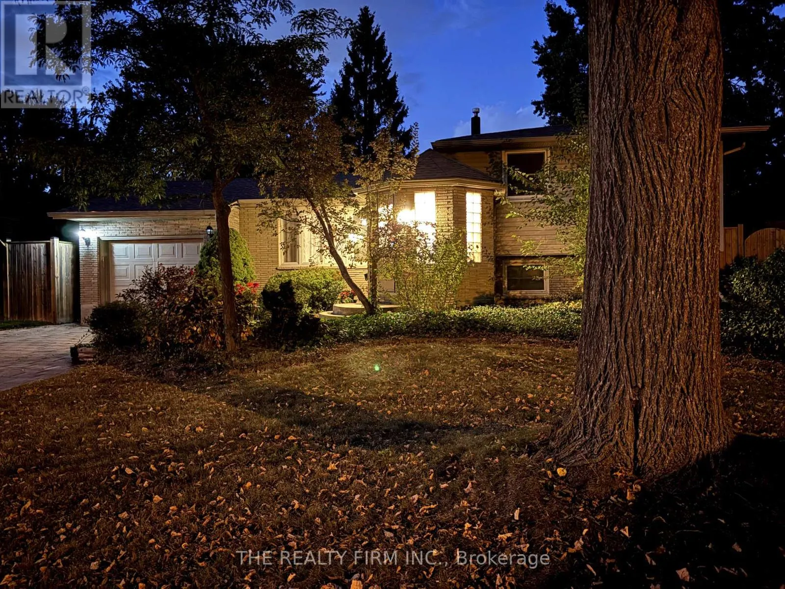79 MENDIP CRESCENT