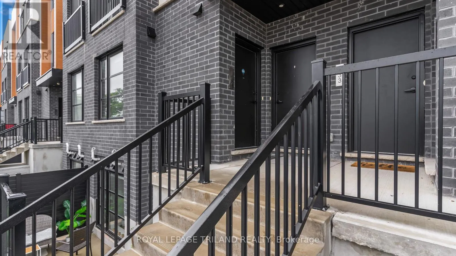 129 - 3900 SAVOY STREET, #129