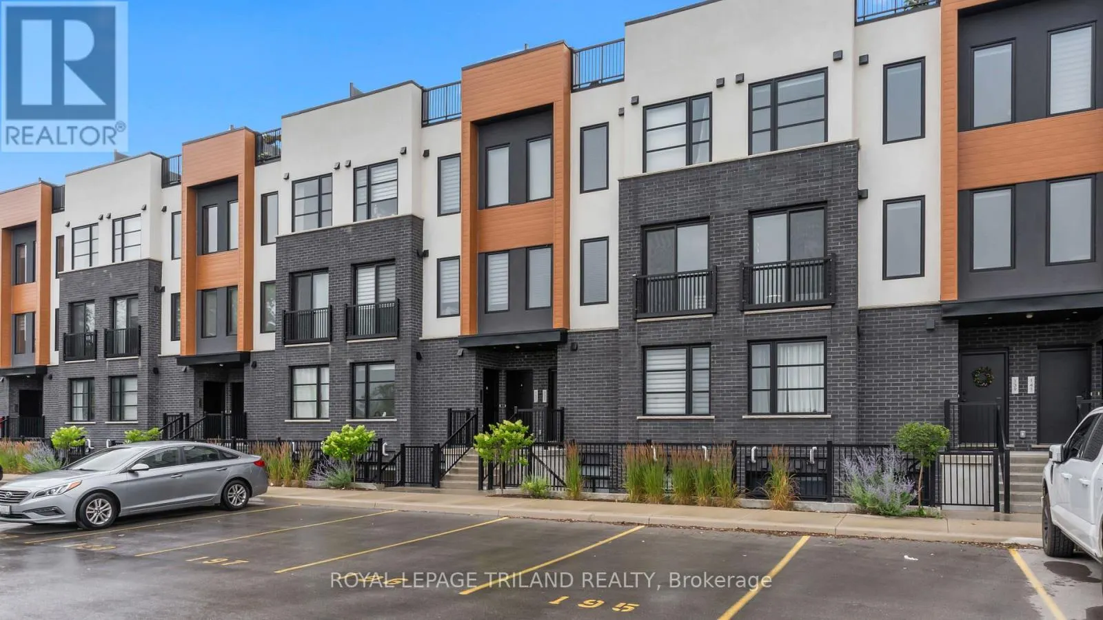 129 - 3900 SAVOY STREET, #129