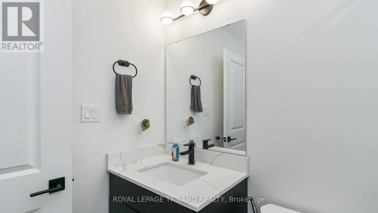 129 - 3900 SAVOY STREET, #129