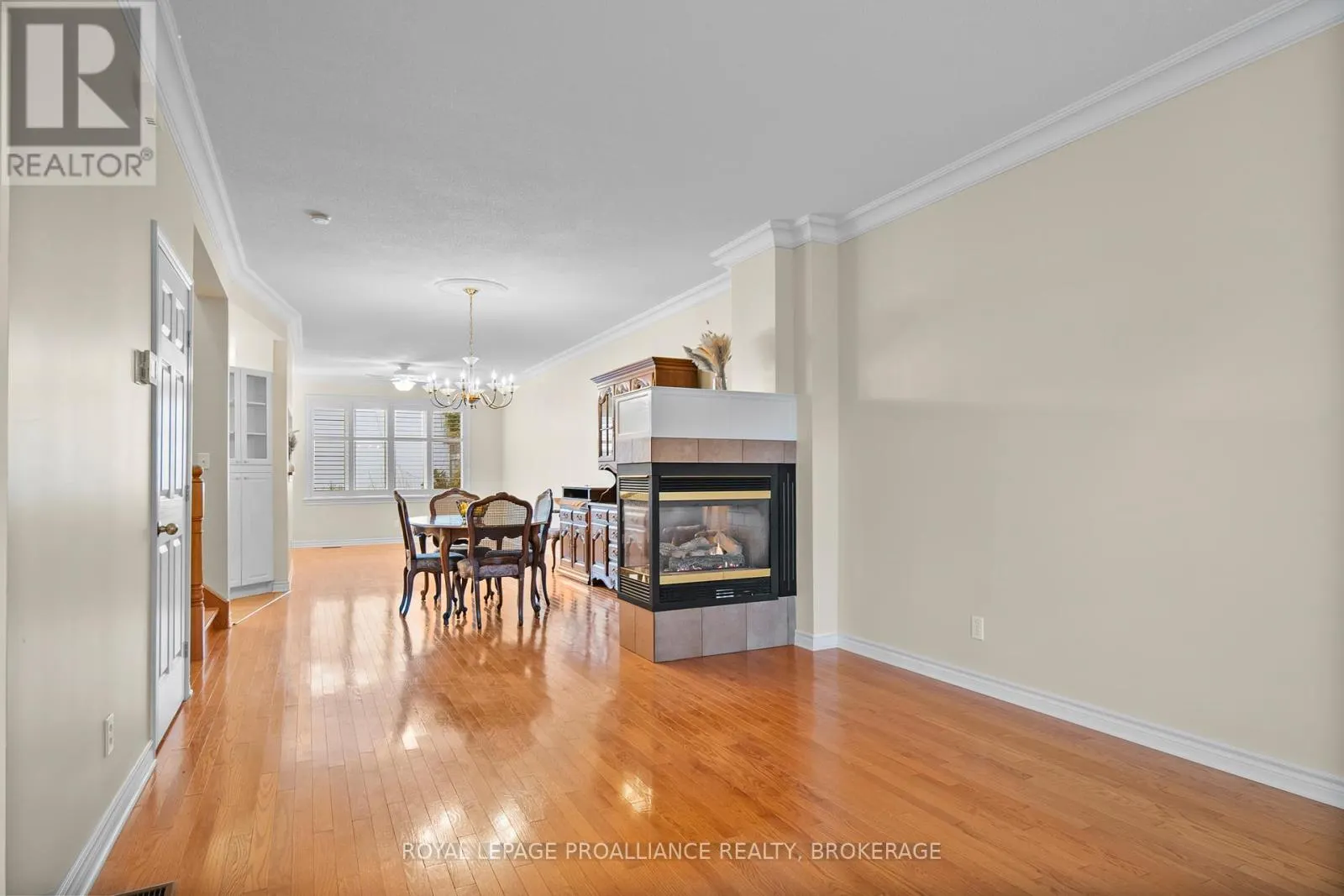 38 YONGE STREET