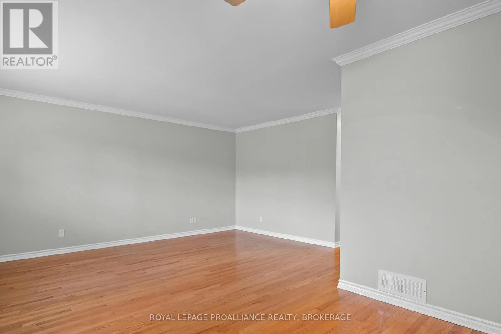 38 YONGE STREET