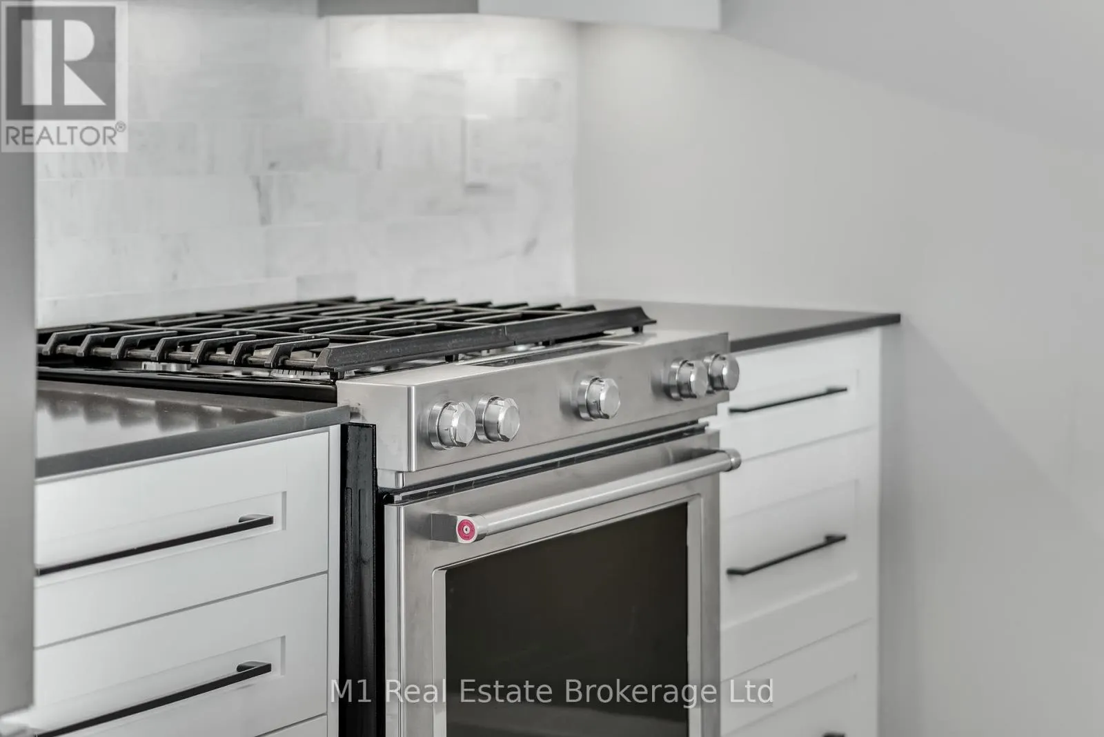 3001 - 60 CHARLES STREET W, #3001