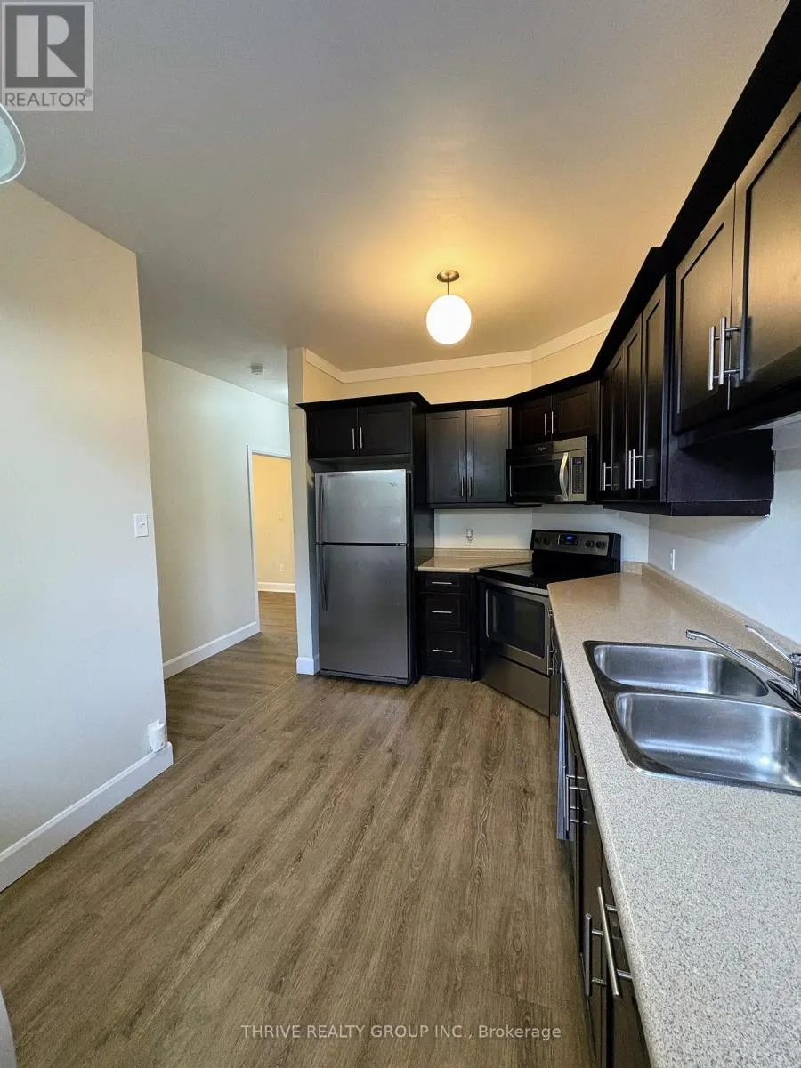 2 - 283 HYMAN STREET, #2