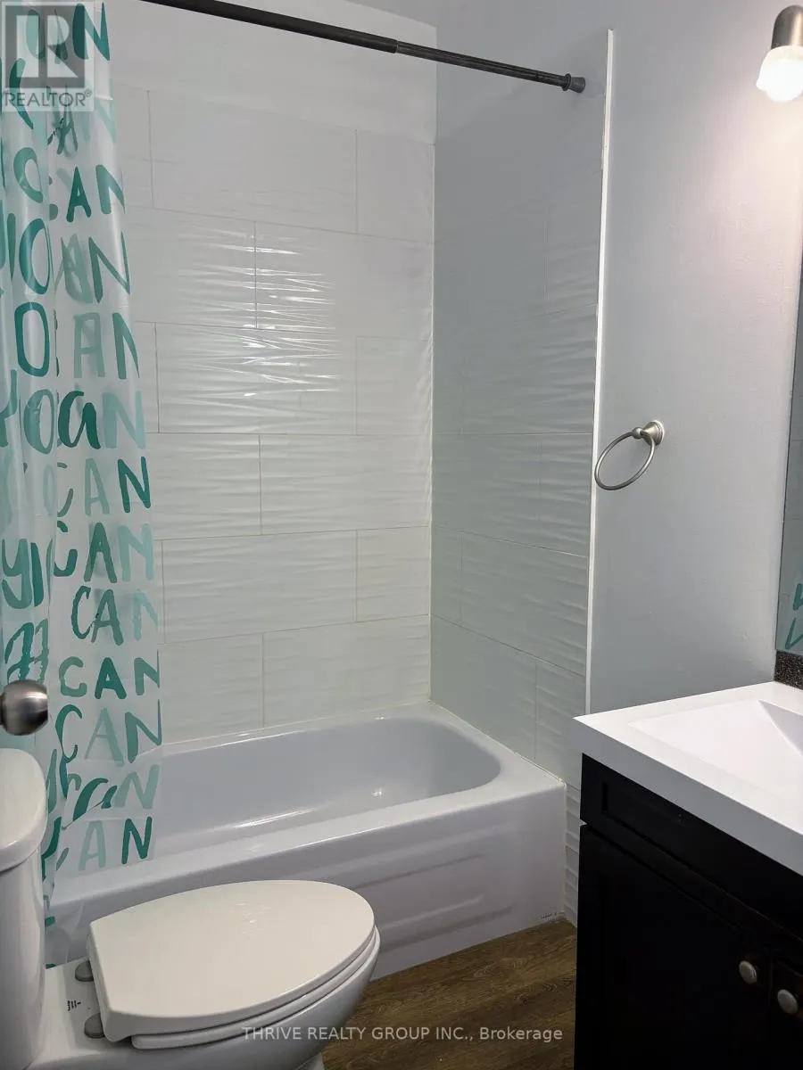 2 - 283 HYMAN STREET, #2