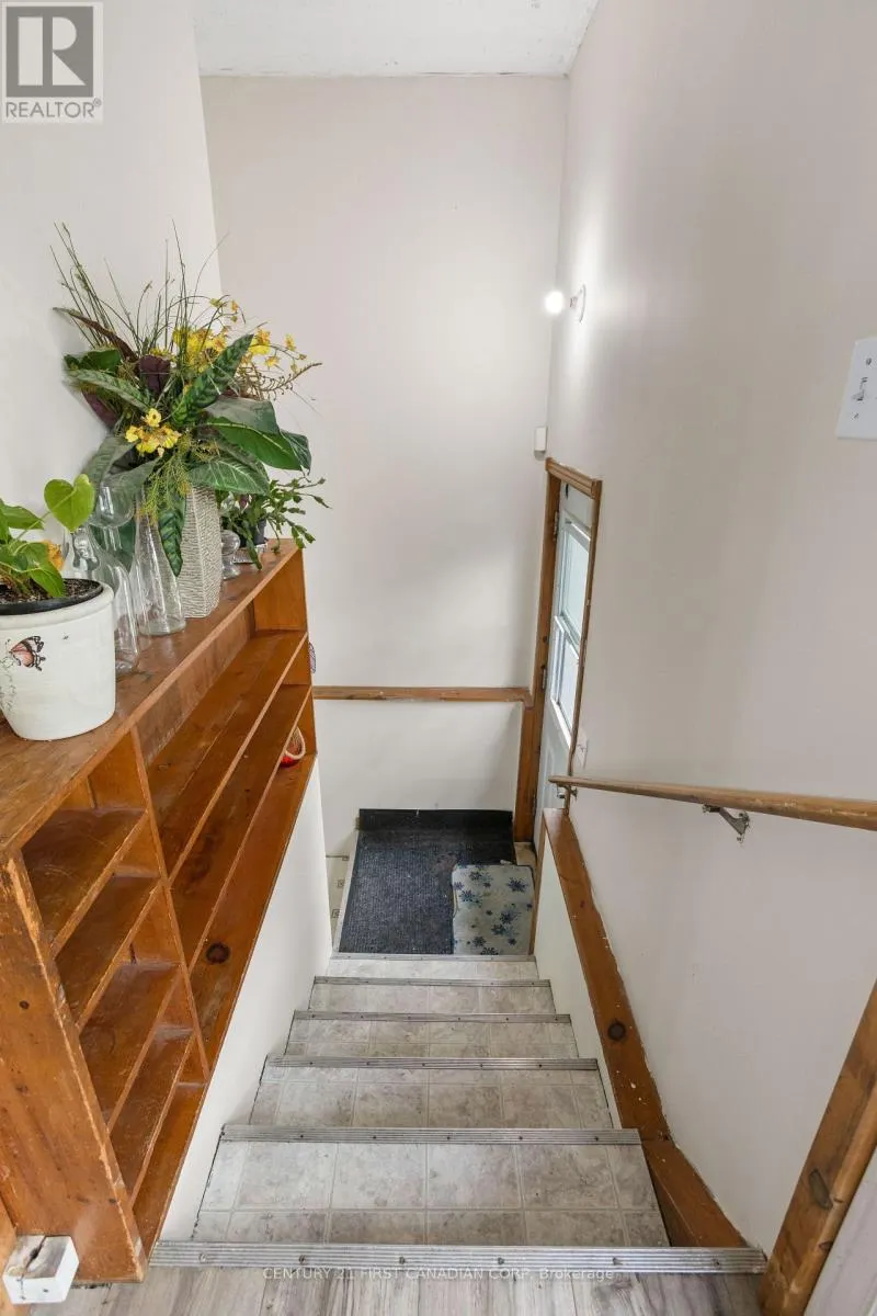 10213 IONA ROAD