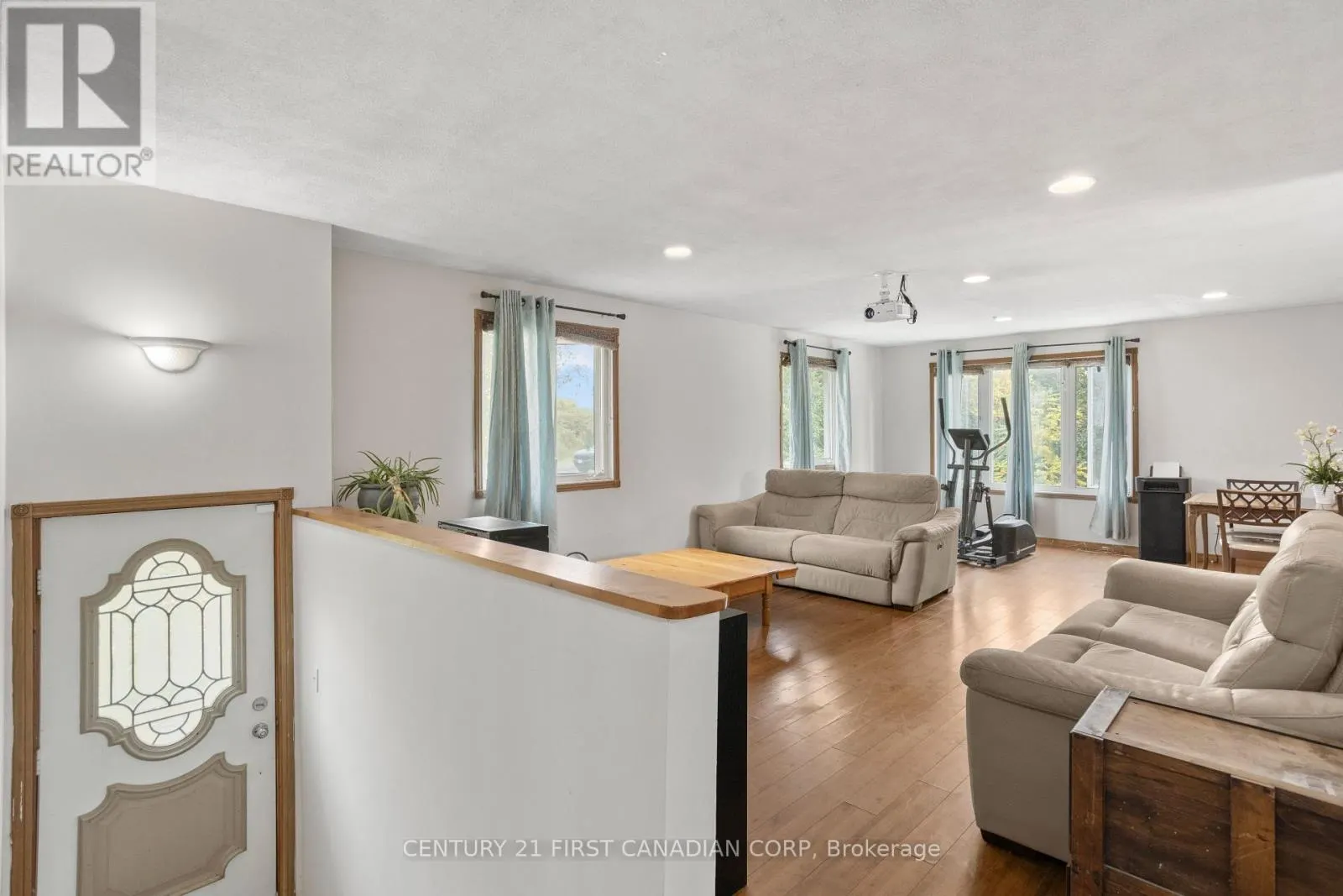 10213 IONA ROAD