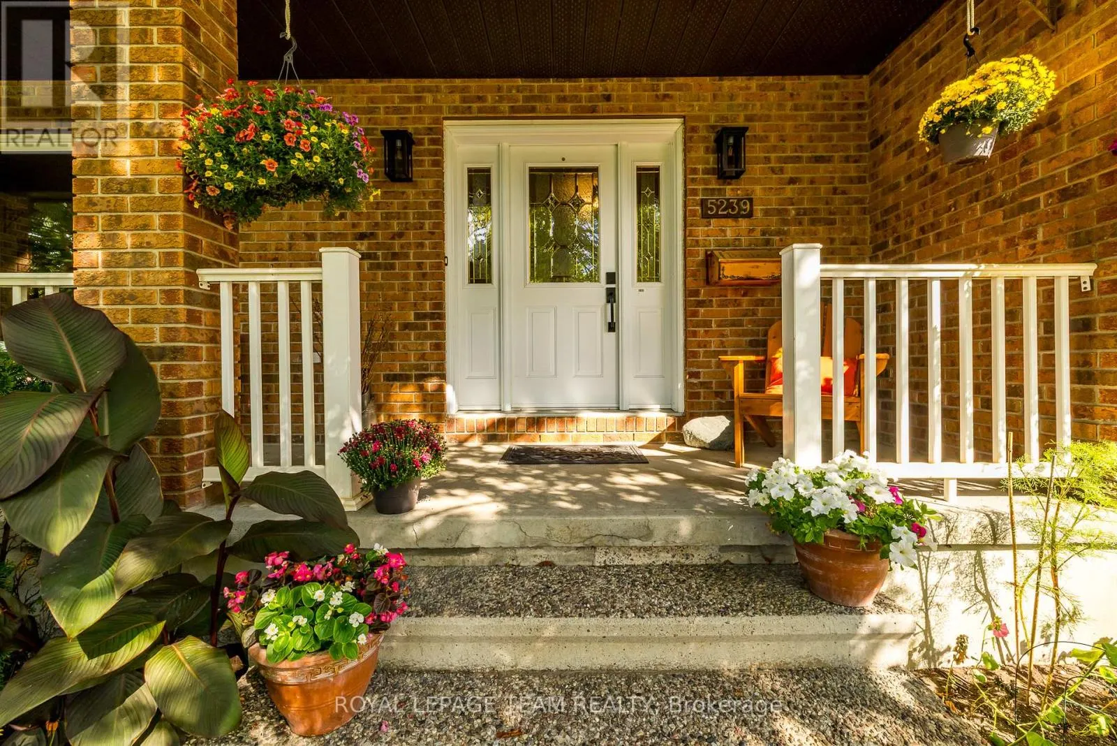 5239 MCLEAN CRESCENT