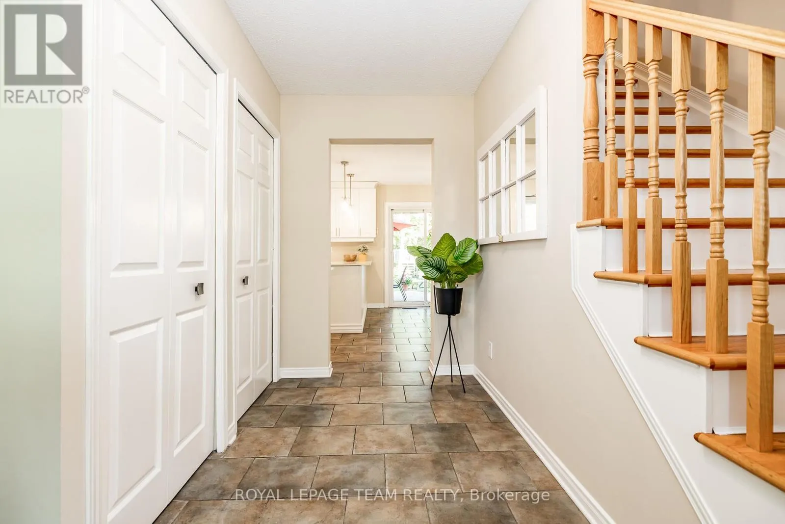 5239 MCLEAN CRESCENT