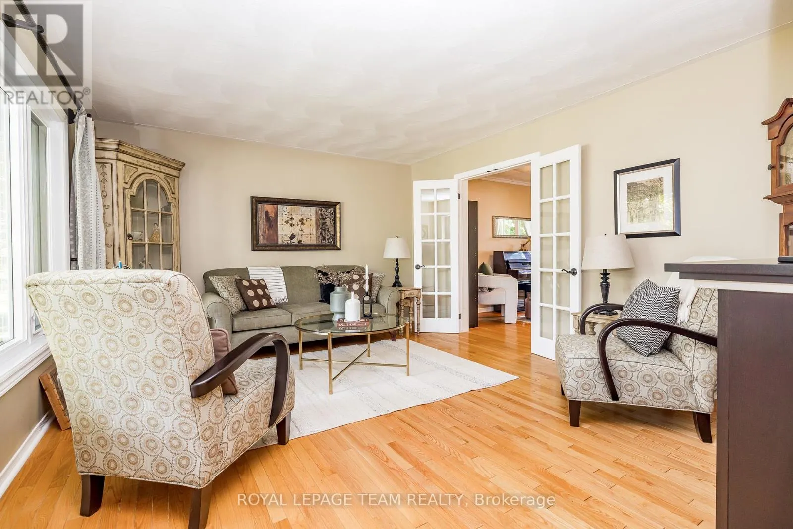 5239 MCLEAN CRESCENT