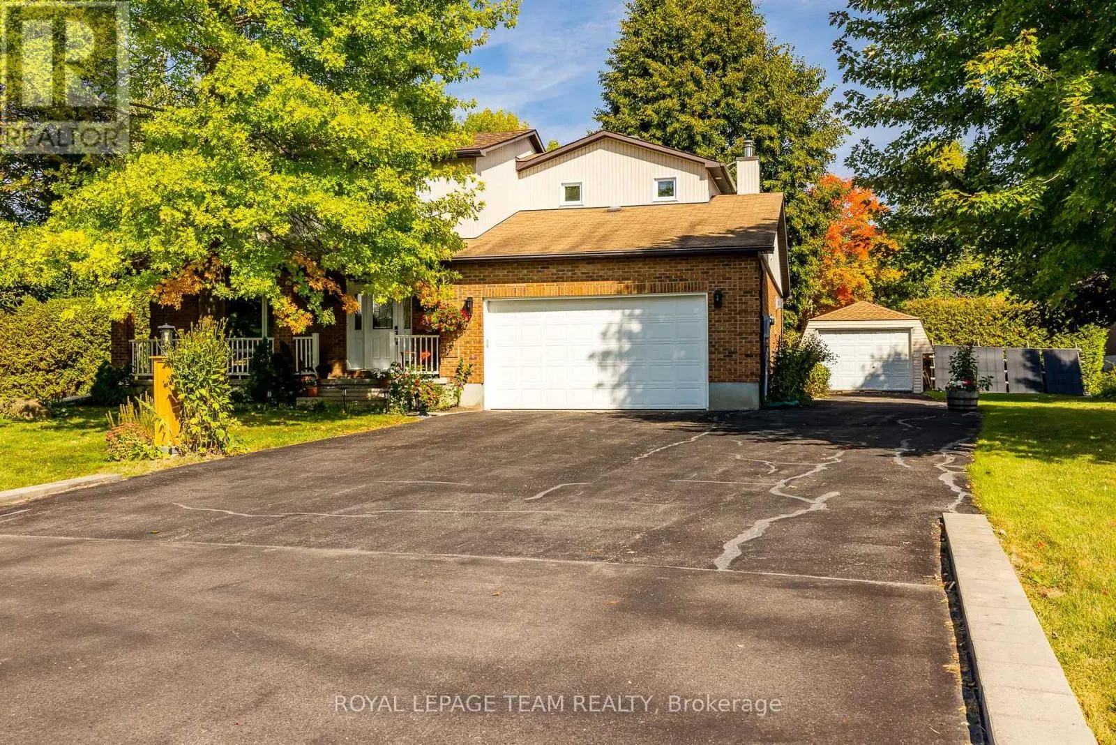 5239 MCLEAN CRESCENT
