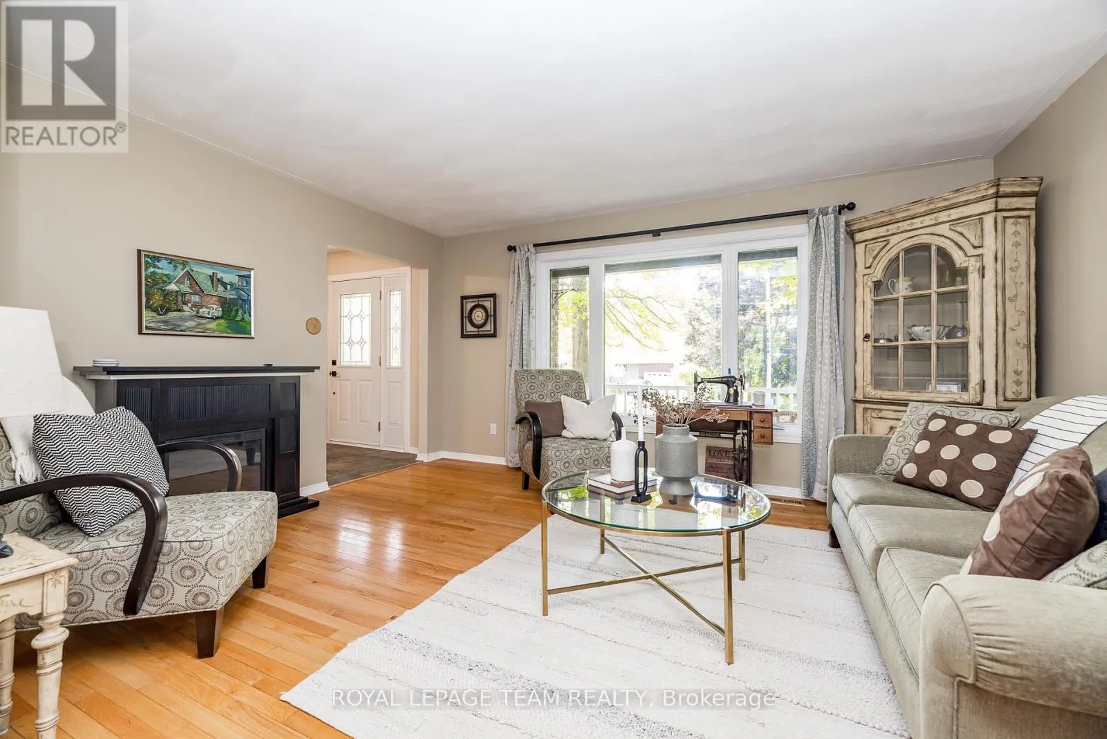 5239 MCLEAN CRESCENT