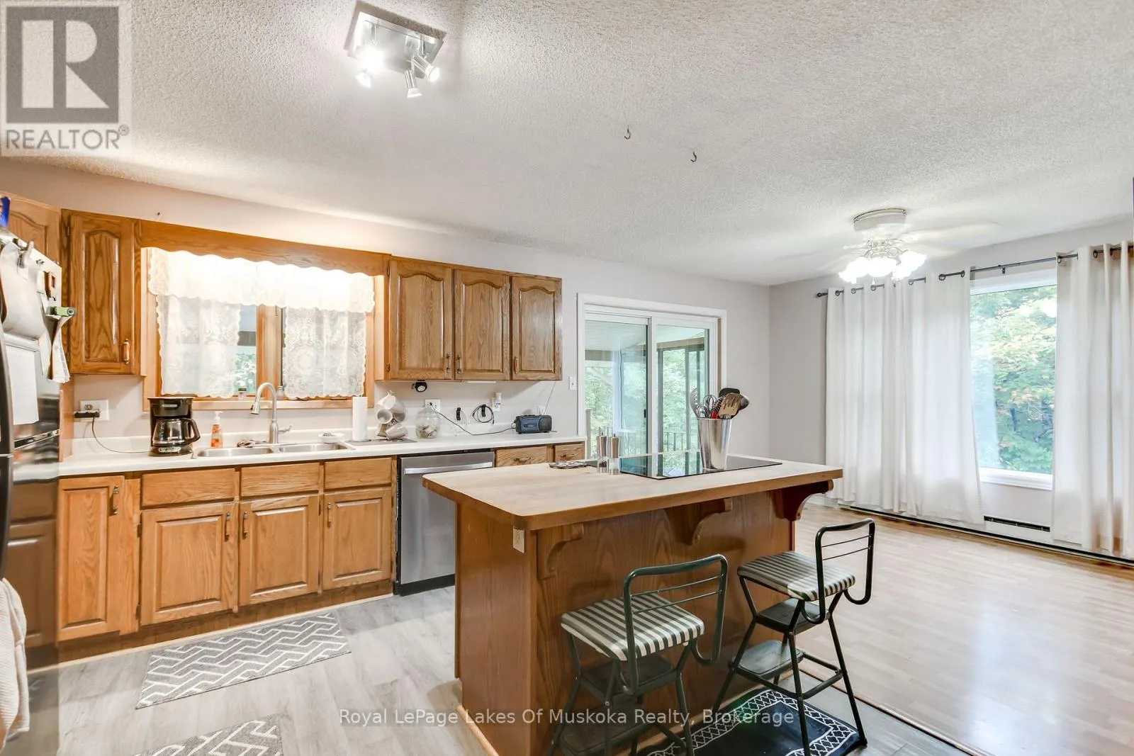 1010 CHOWN ROAD