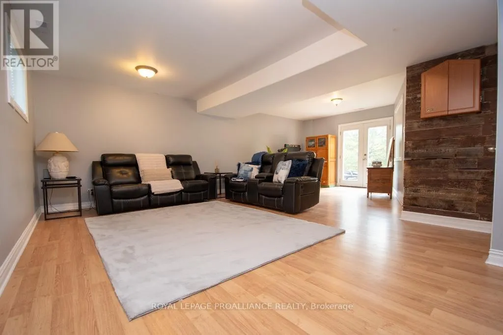 939 ALEXANDER DRIVE