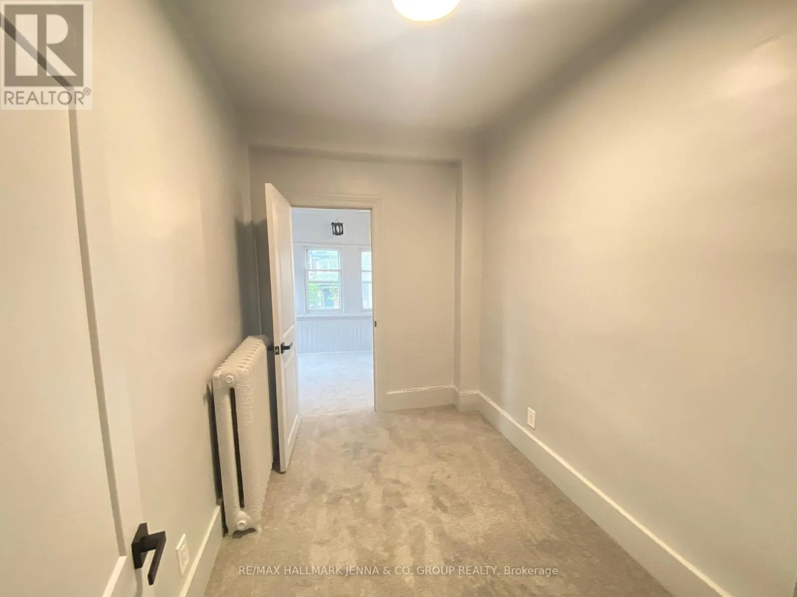 2 - 275 BRONSON AVENUE
