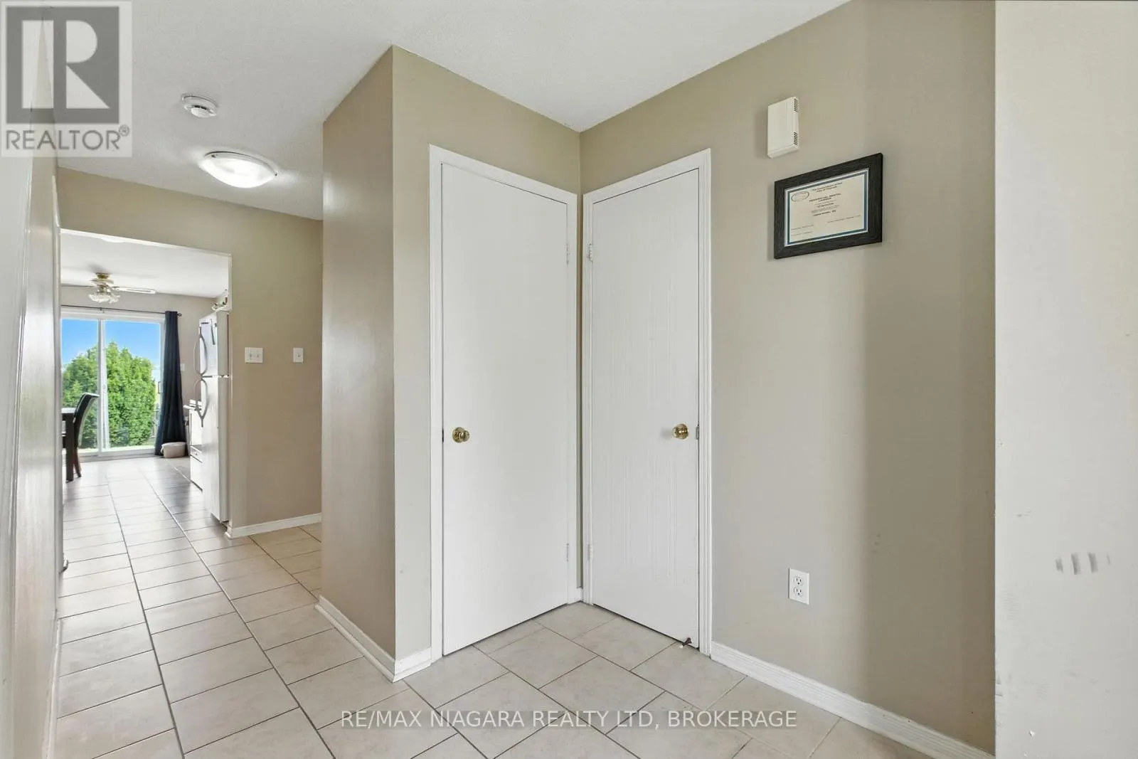 127 DEVINE CRESCENT