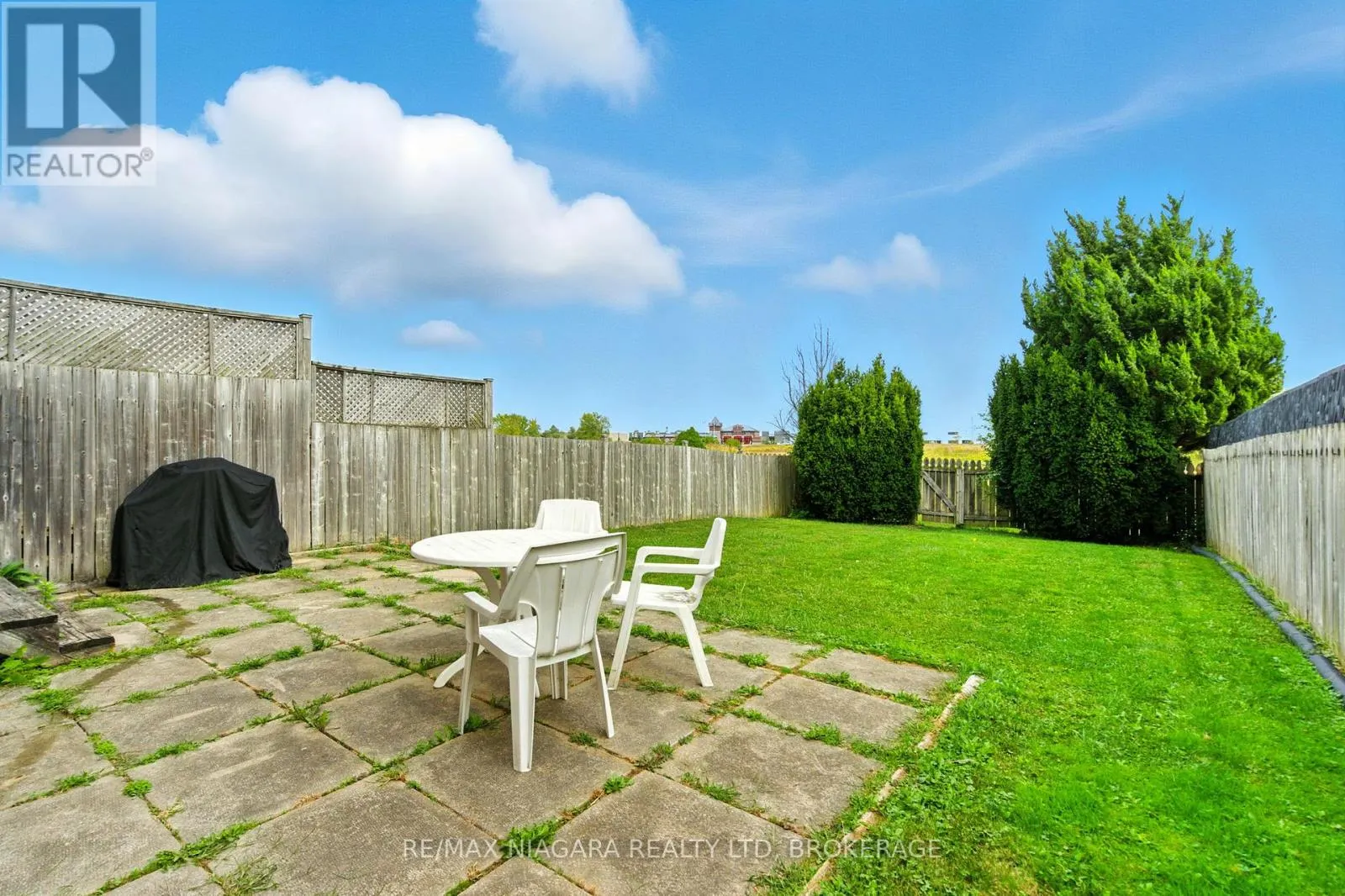 127 DEVINE CRESCENT