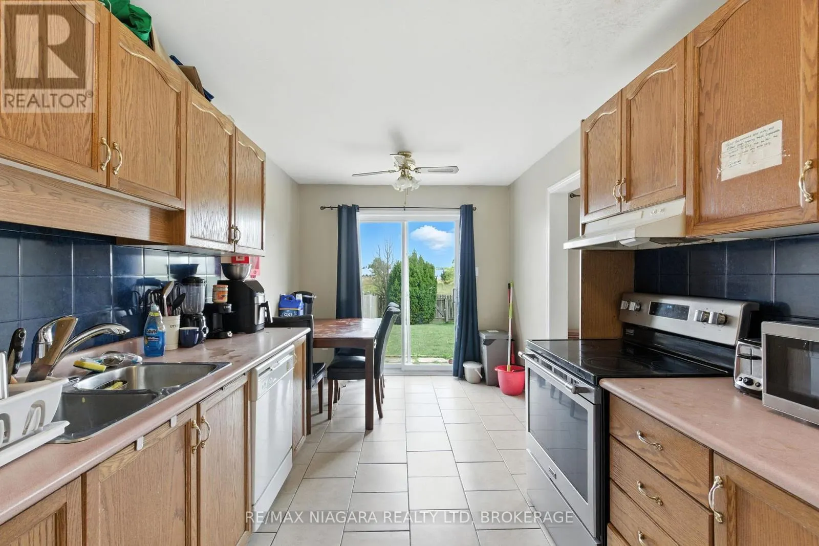 127 DEVINE CRESCENT