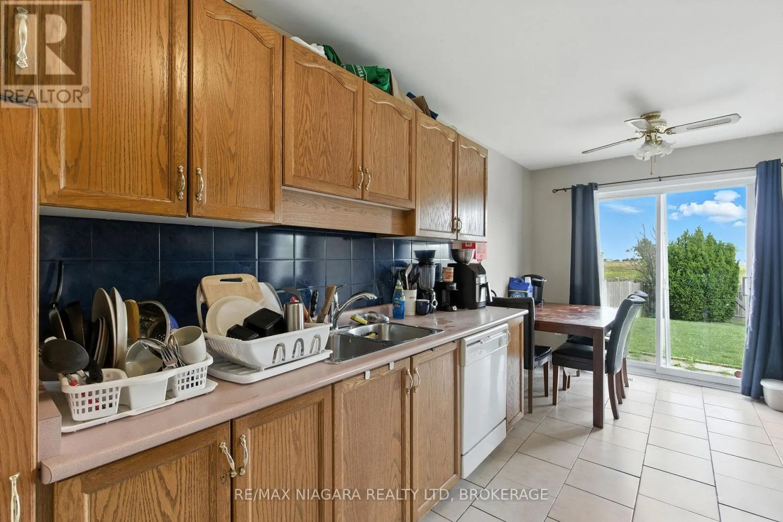 127 DEVINE CRESCENT