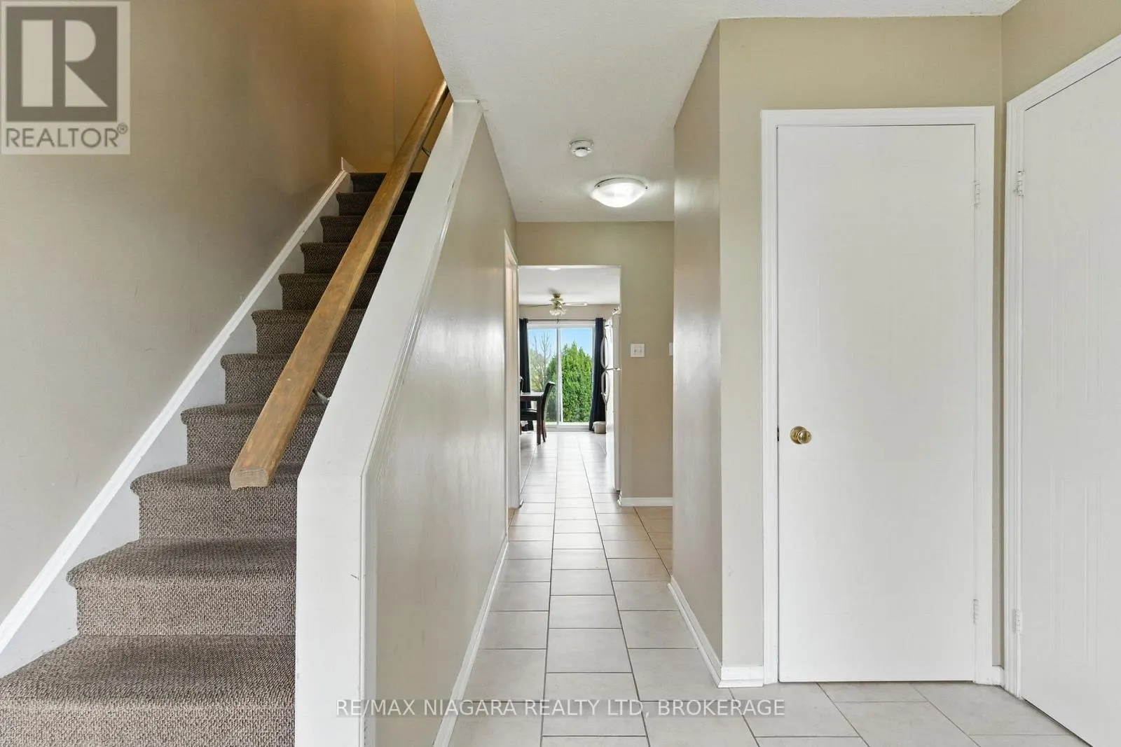 127 DEVINE CRESCENT