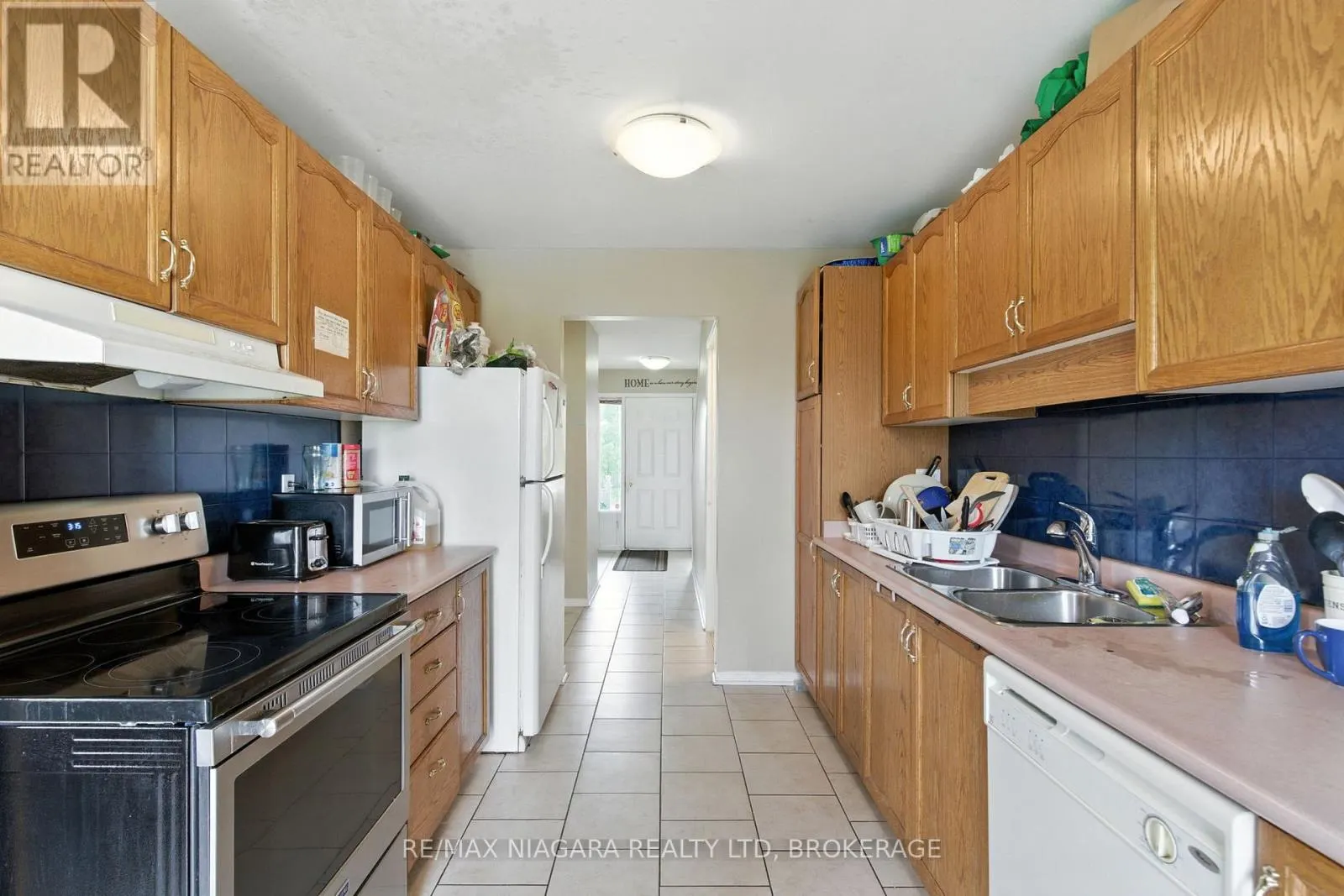 127 DEVINE CRESCENT