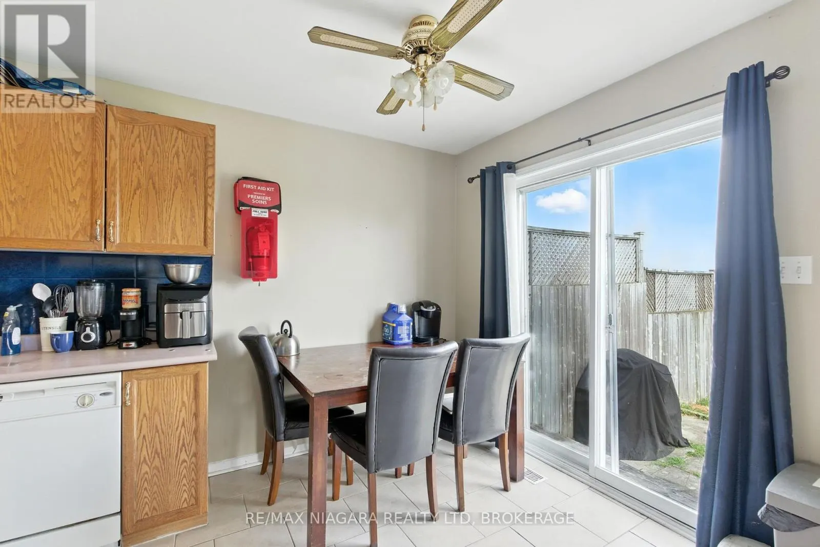 127 DEVINE CRESCENT