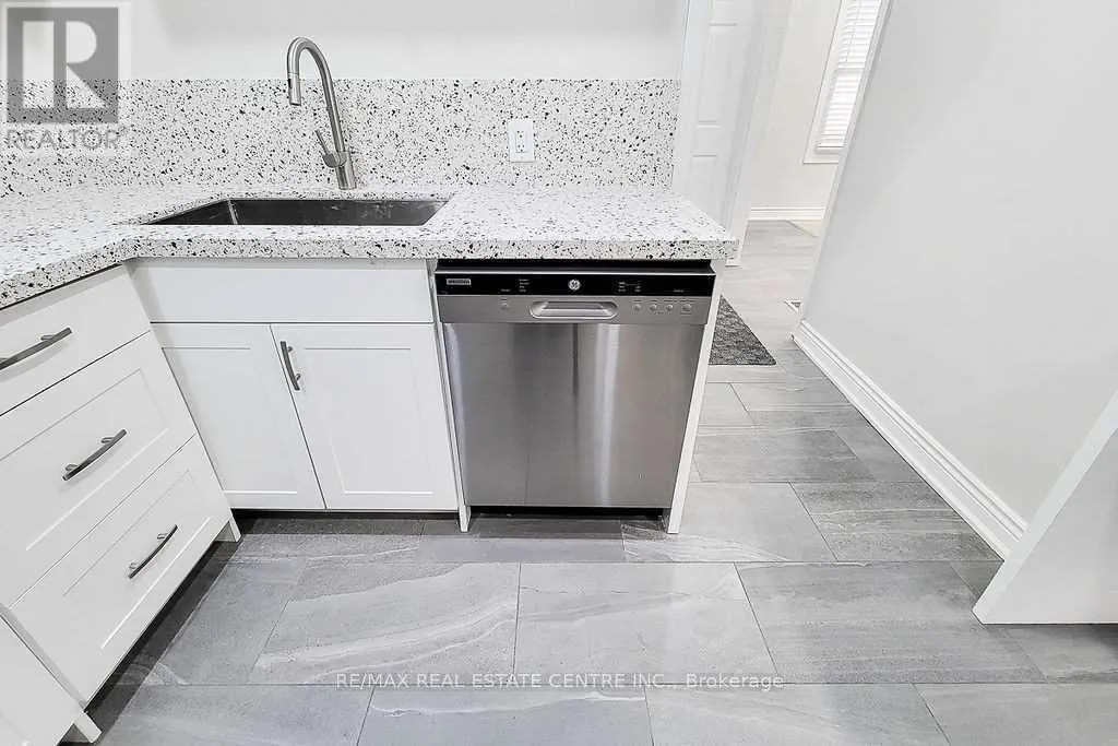 24 EAST 22ND STREET