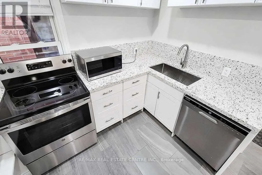24 EAST 22ND STREET