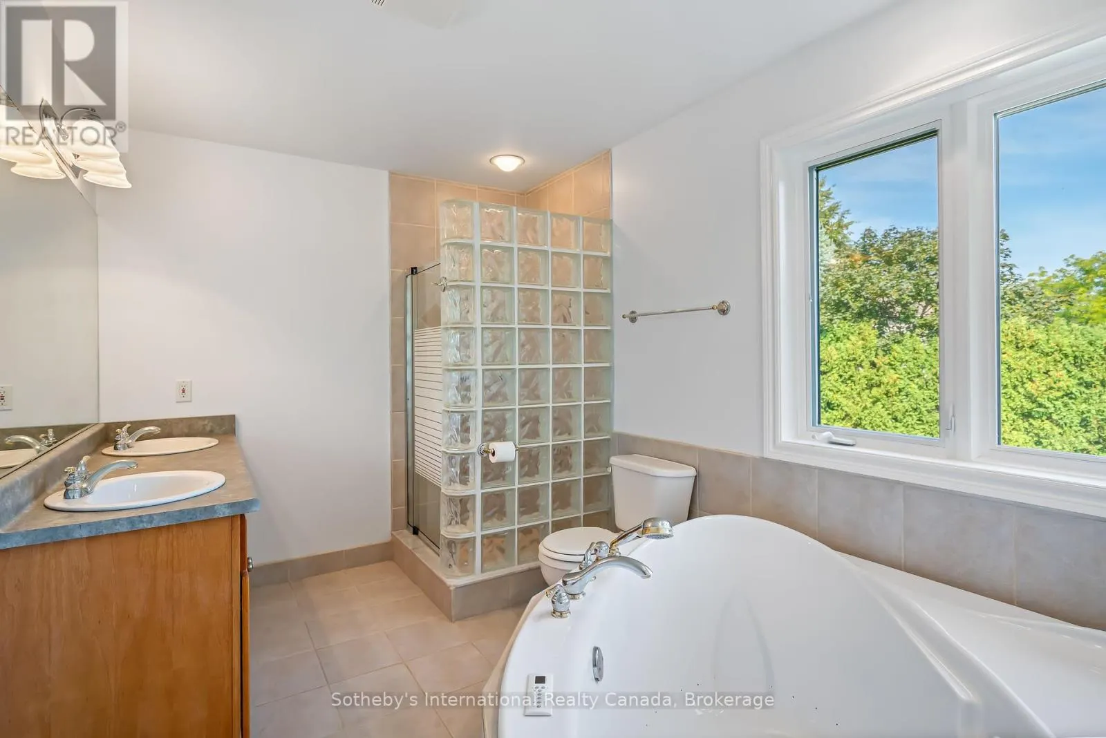 3121 GLENBROOK DRIVE