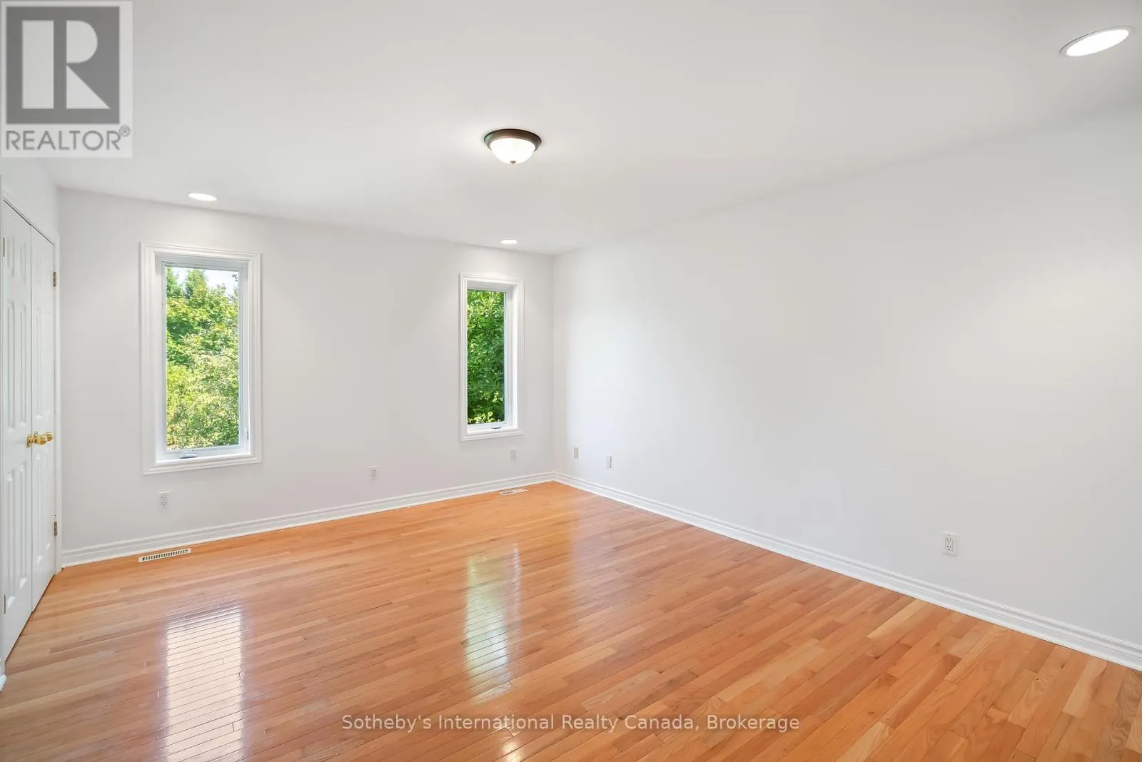 3121 GLENBROOK DRIVE