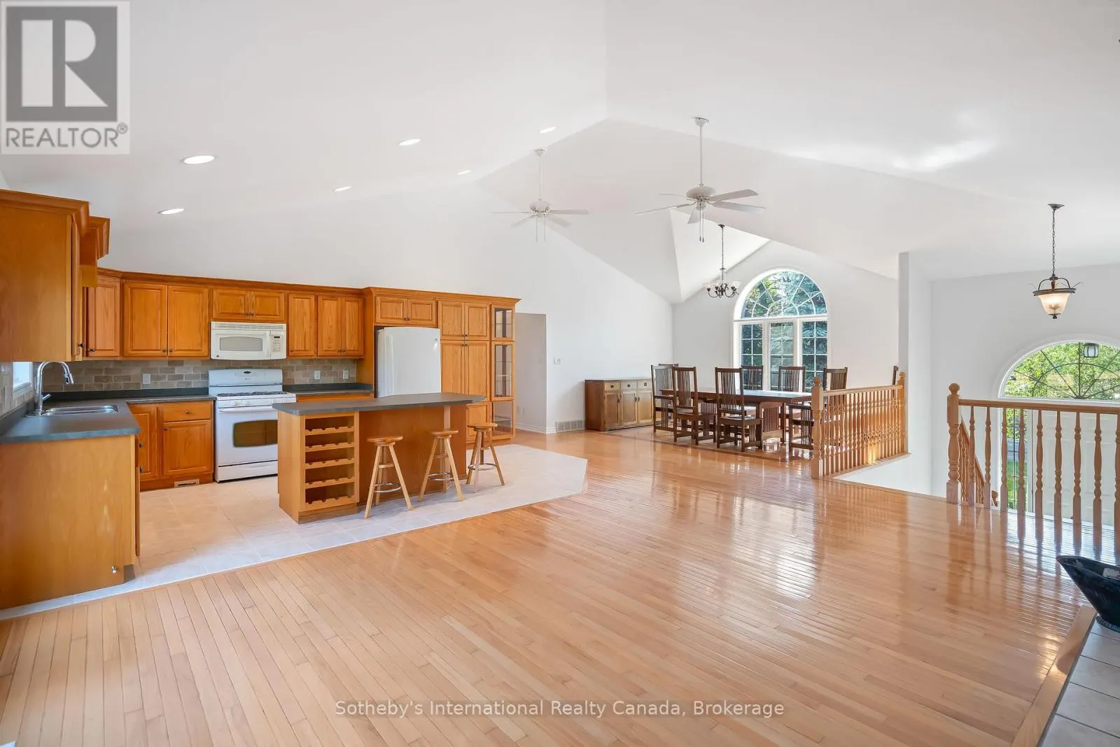 3121 GLENBROOK DRIVE