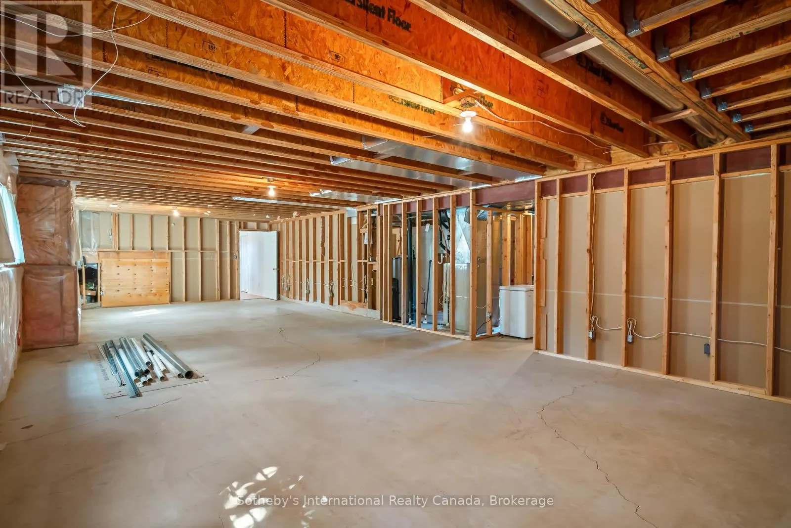 3121 GLENBROOK DRIVE