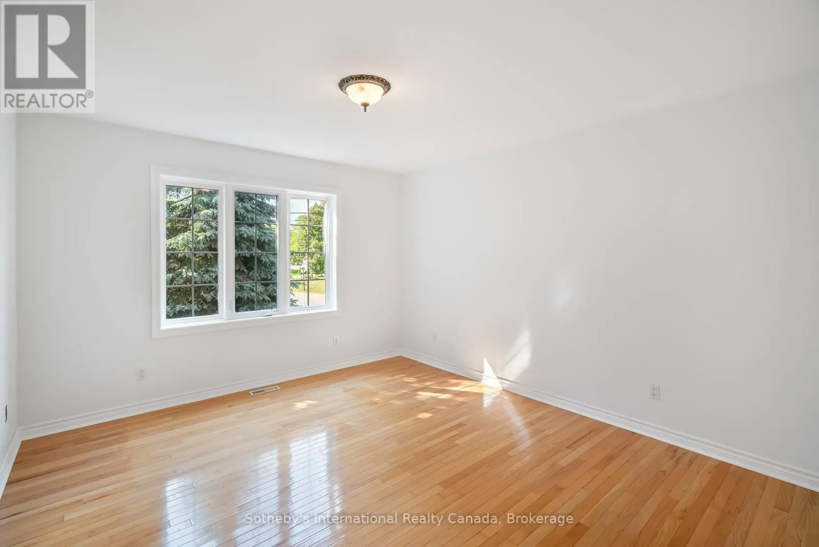3121 GLENBROOK DRIVE