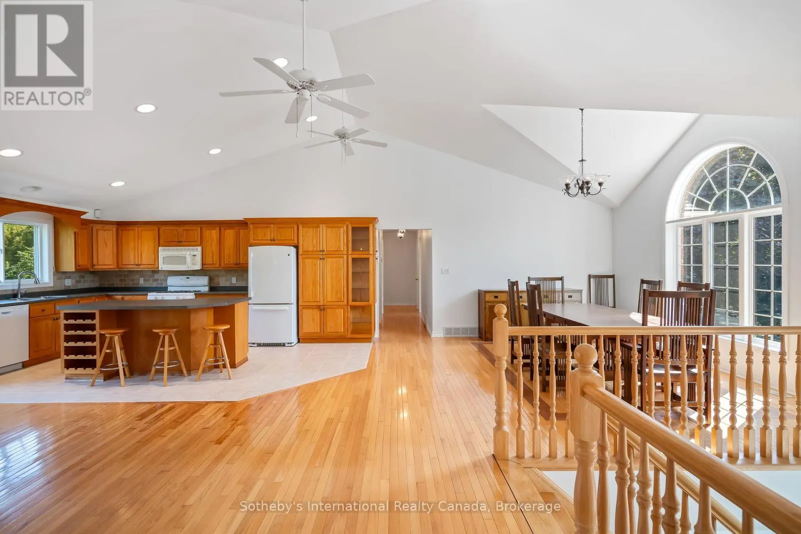 3121 GLENBROOK DRIVE