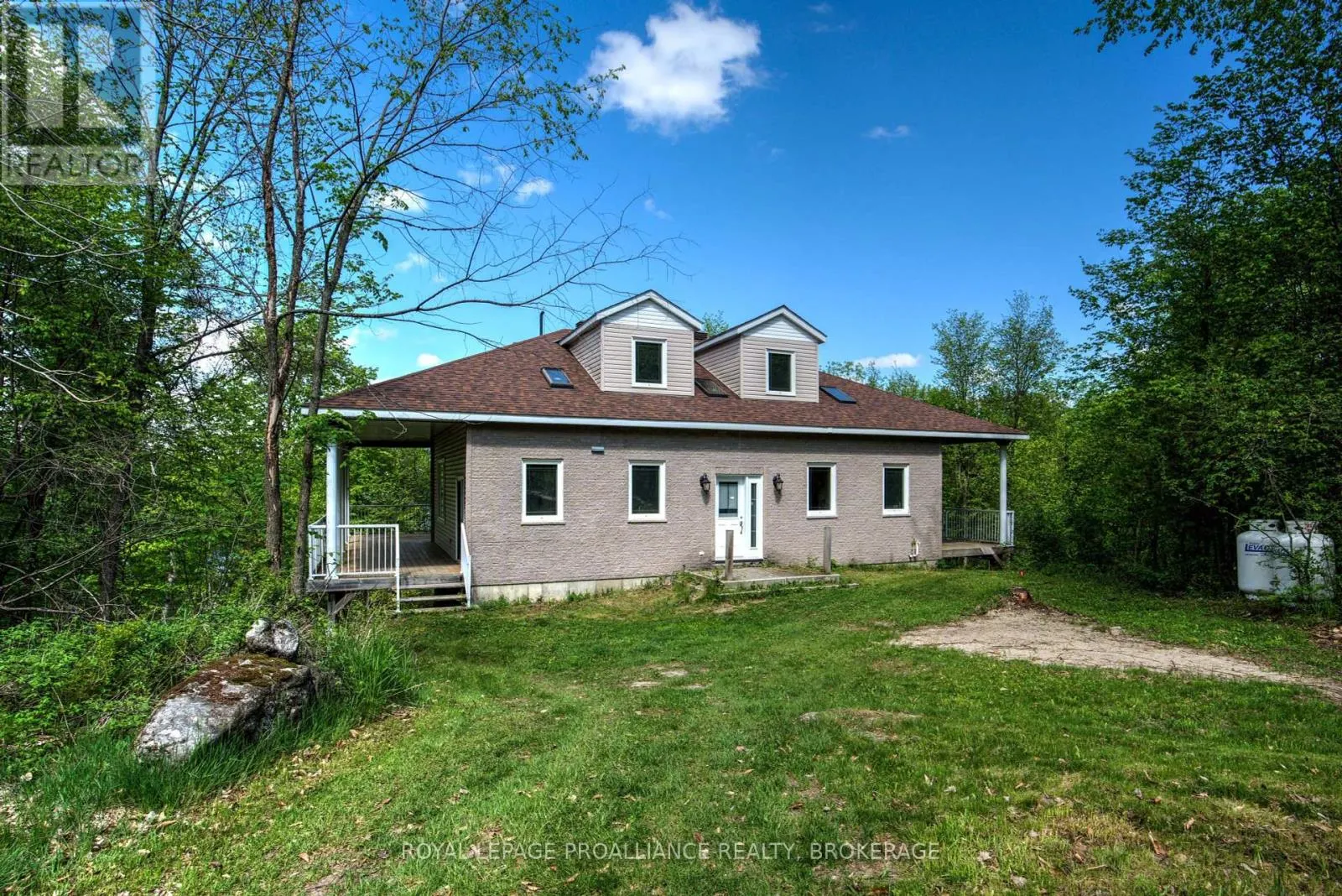 124 GRANITE HILLS