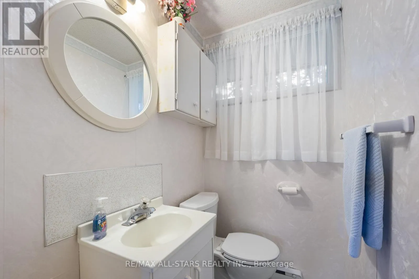 COTTAGE #9 - 1006 YOUNGS ROAD, #Cottage #9