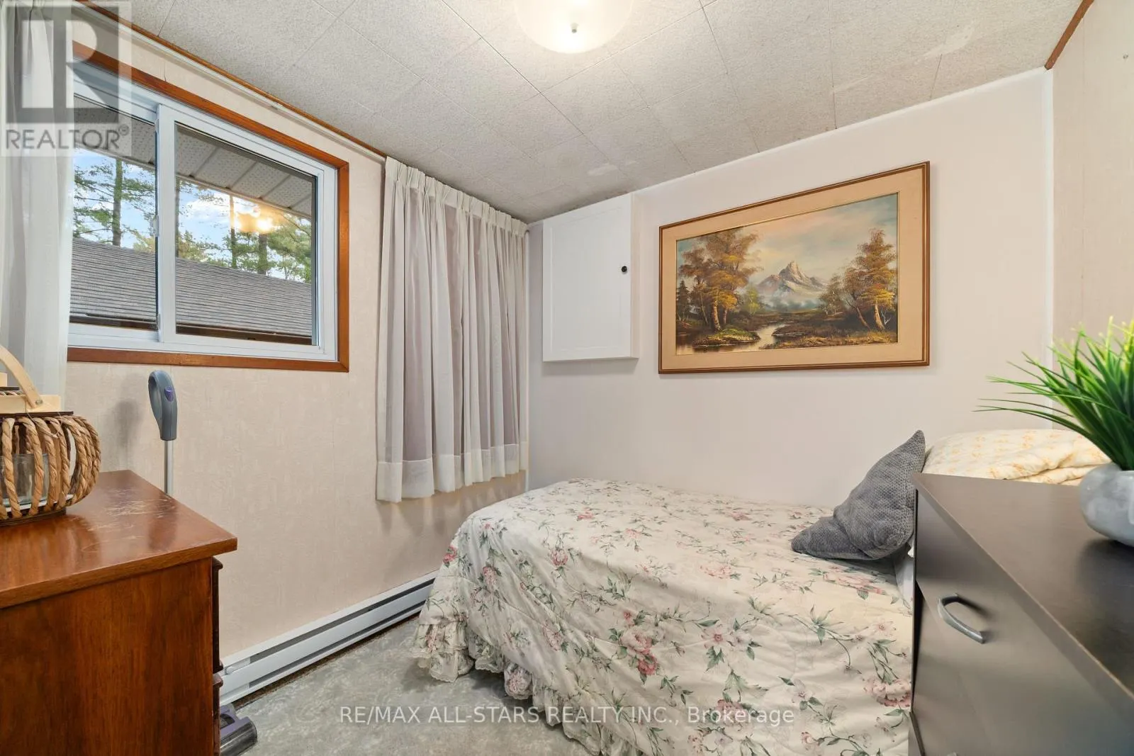 COTTAGE #9 - 1006 YOUNGS ROAD, #Cottage #9