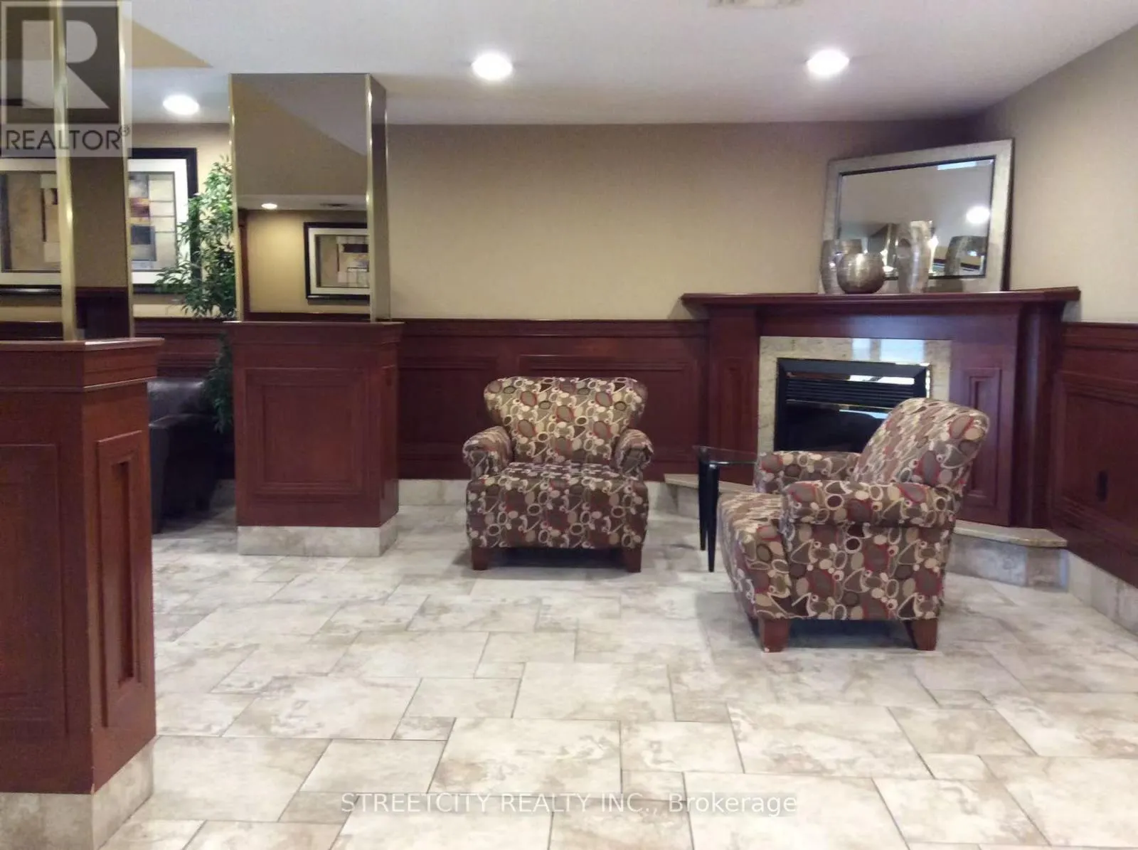 903 - 250 PALL MALL STREET, #903